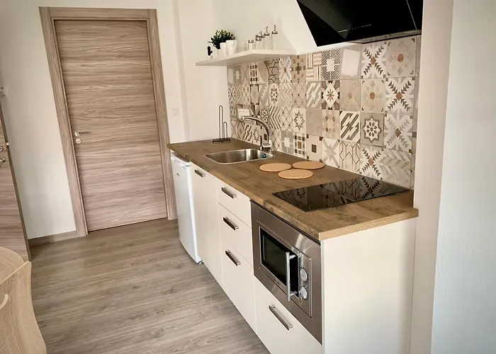 Cos Pes En Apartment *